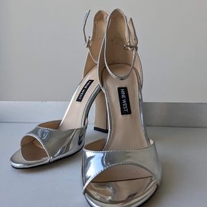 Nine West Gavyn Silver Heels